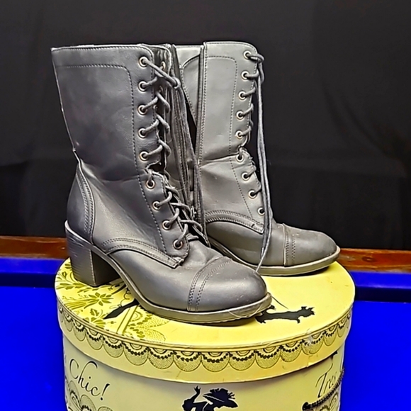 Calf length combat boots - Picture 1 of 3